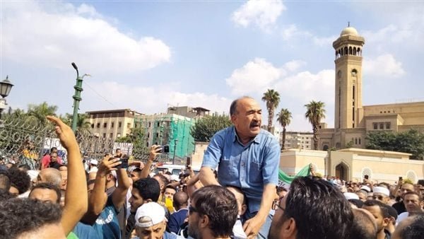 كمال أبو عيطة يقود مظاهرات دعم فلسطين من الجامع الأزهر